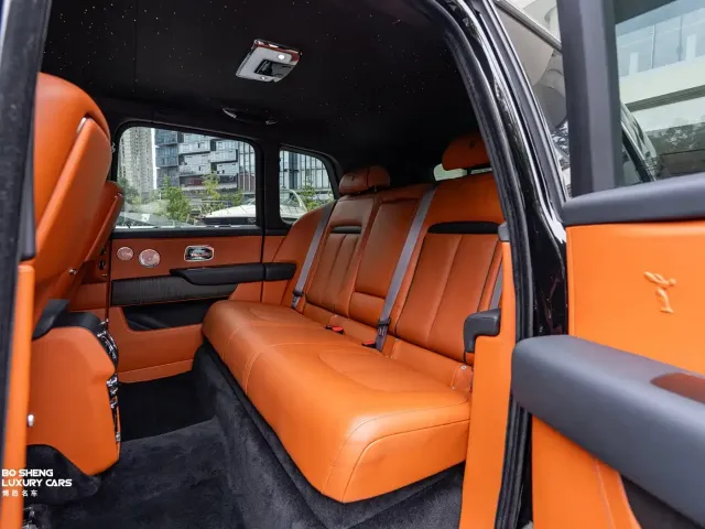 Rolls-Royce Cullinan — Фото автомобиля 21