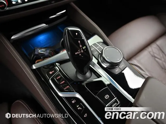 BMW 5-Series 5 серия (G30) — Фото автомобиля 9