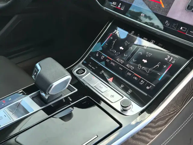 Audi A8 — Фото автомобиля 13