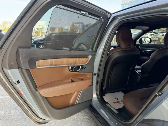 Volvo V90 — Фото автомобиля 13