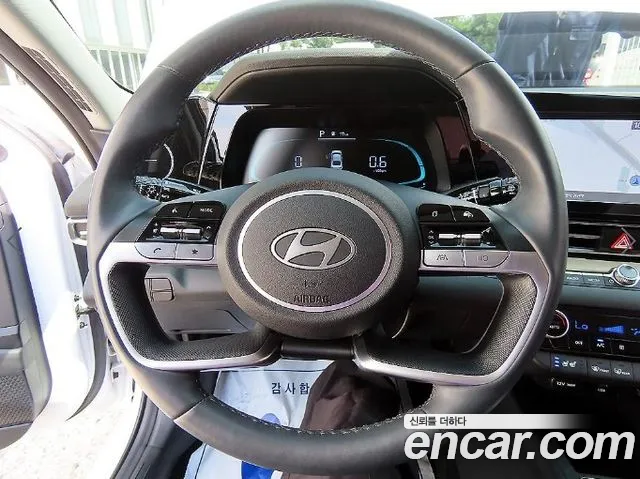 Hyundai Avante CN7 — Фото автомобиля 8