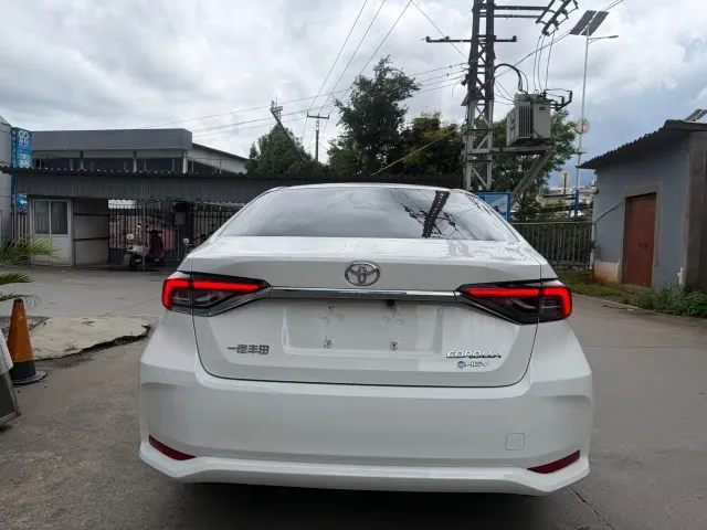 Toyota Corolla — Фото автомобиля 6