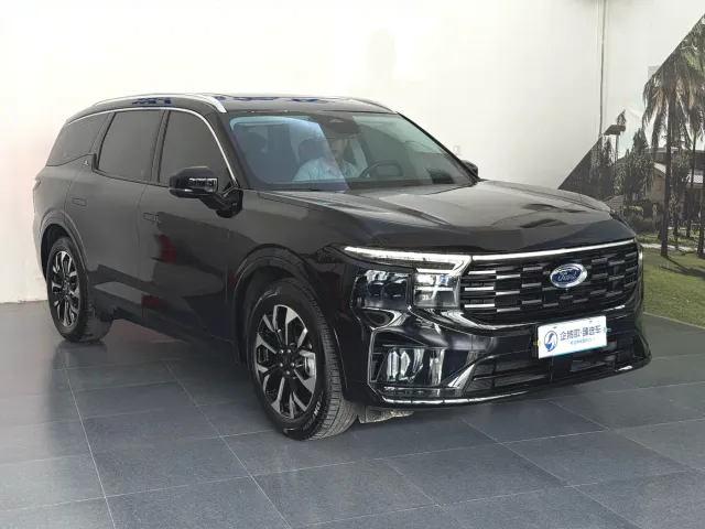 Ford Edge — Фото автомобиля 3