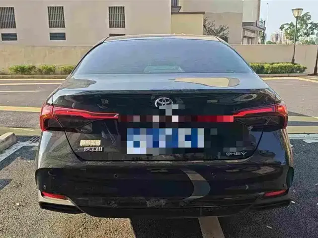 Toyota Avalon — Фото автомобиля 8