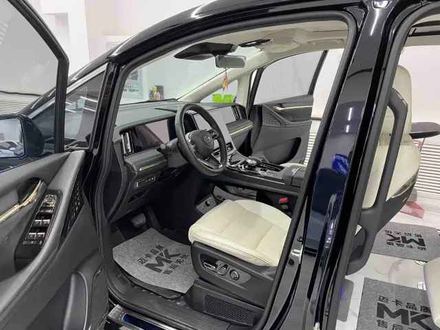 GAC Trumpchi Trumpchi E9 2023 E9 Grandmaster — Фото автомобиля 21