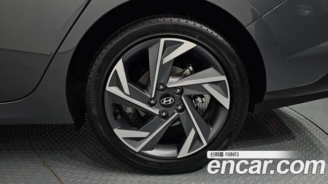 Hyundai Avante CN7 — Фото автомобиля 6