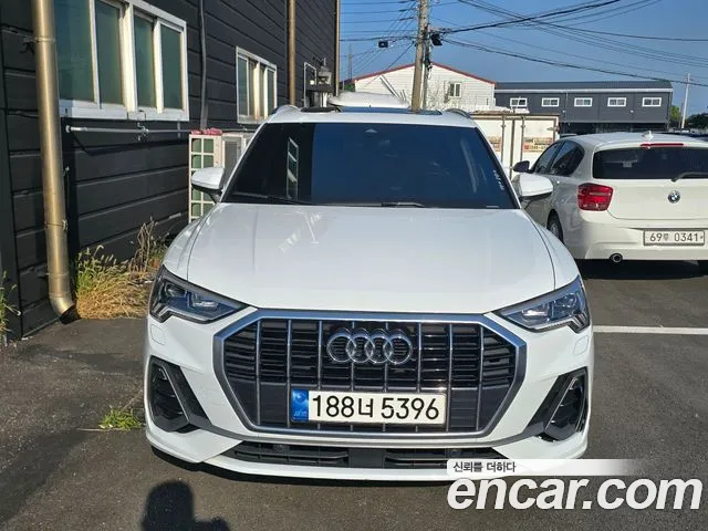 Фотография автомобиля — Audi Q3 F3