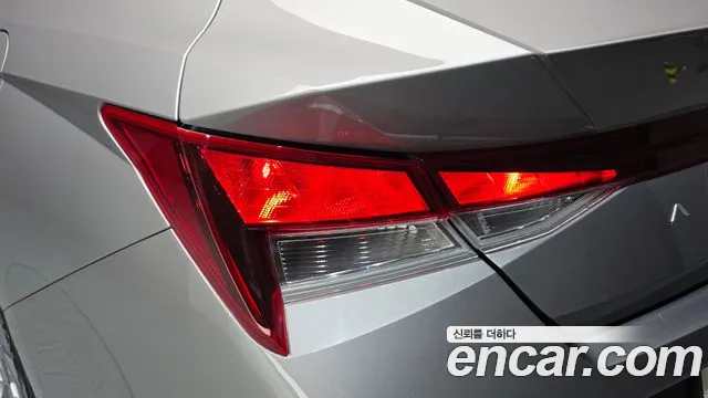 Hyundai Avante — Фото автомобиля 8