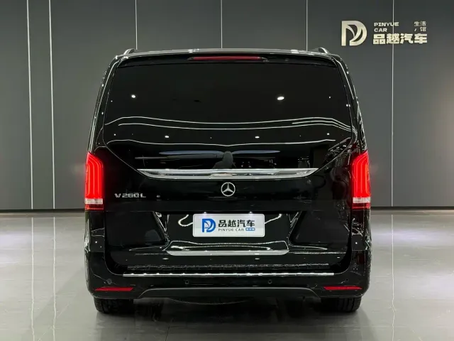 Mercedes-Benz V-Class — Фото автомобиля 4