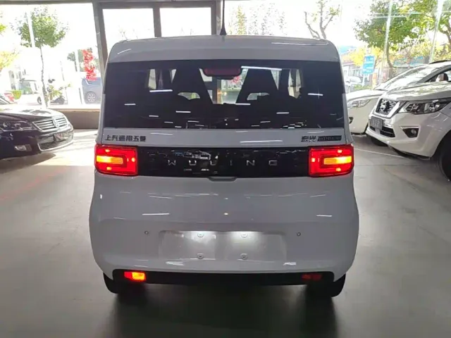 Wuling Hongguang Mini EV — Фото автомобиля 5