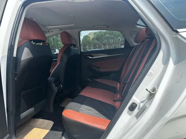 Changan Eado — Фото автомобиля 7