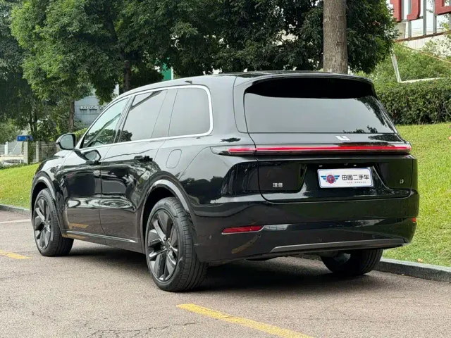 Li Auto L9 — Фото автомобиля 4