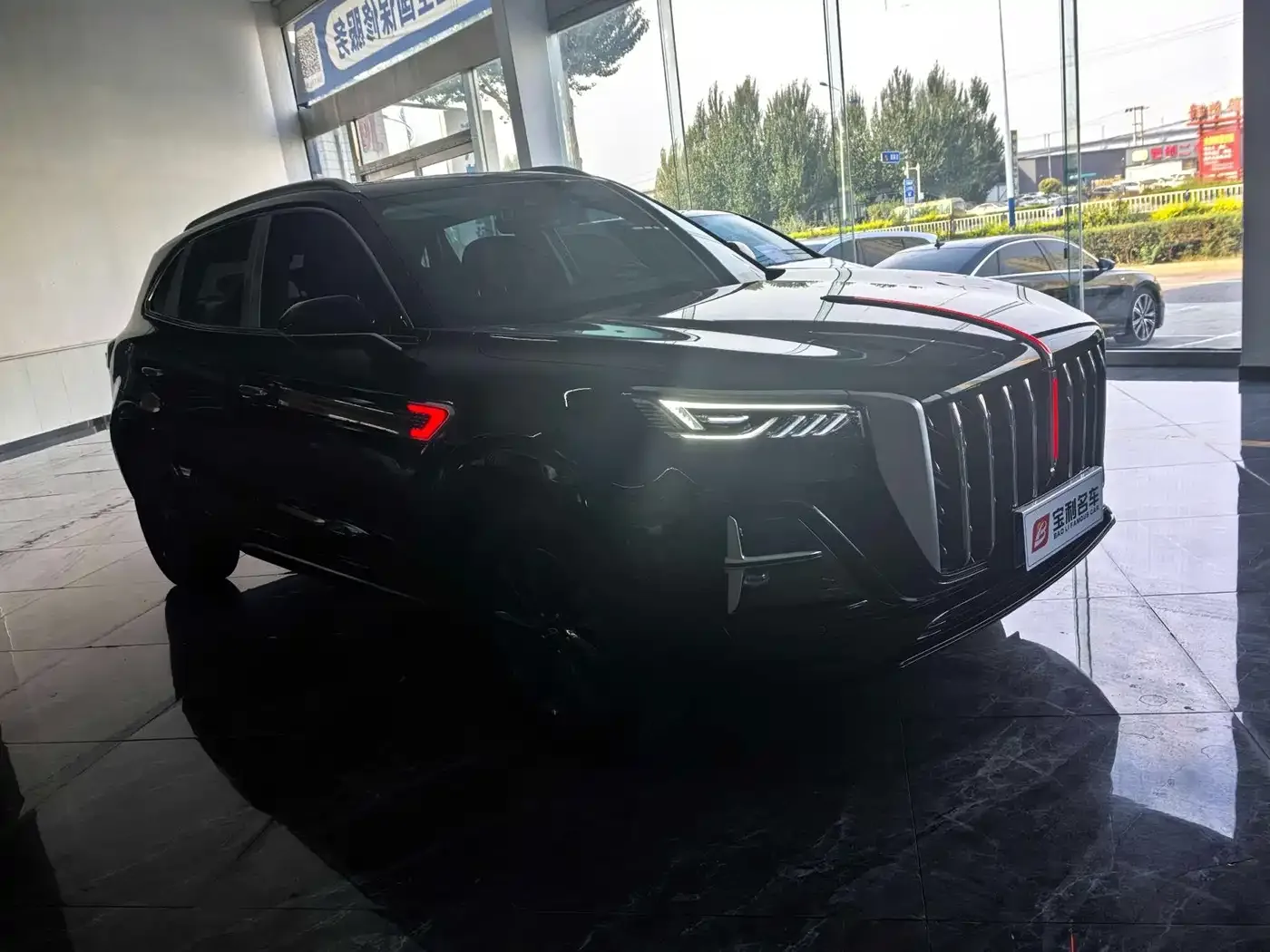 Hongqi Hongqi HS5 2023 2.0T Flag Enjoy Pro Edition — Фото автомобиля 4