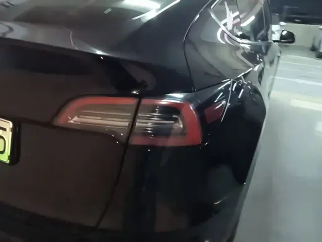 Tesla Model Y — Фото автомобиля 7