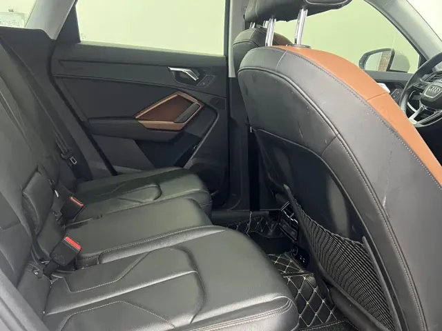 Audi Q3 — Фото автомобиля 10