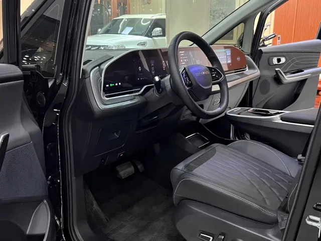 Maxus G90 — Фото автомобиля 11