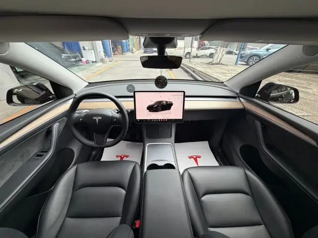 Tesla Model Y 2022 Facelift Long Range All-Wheel Drive Version — Фото автомобиля 7
