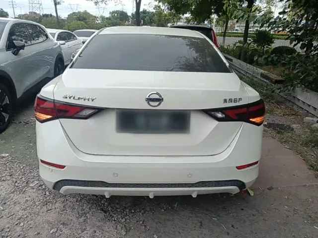 Nissan Sylphy — Фото автомобиля 5