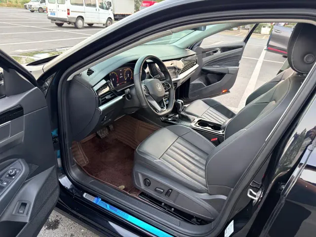 Volkswagen Passat — Фото автомобиля 7