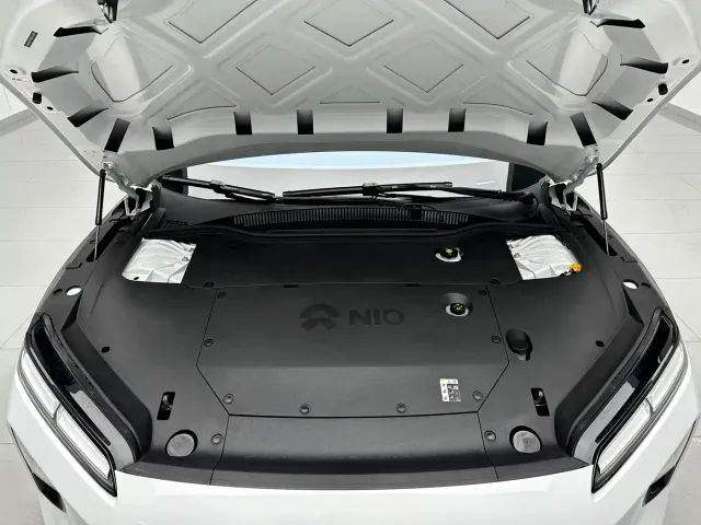 Nio ET5 — Фото автомобиля 15