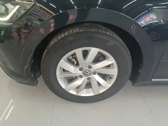 Volkswagen Passat — Фото автомобиля 22