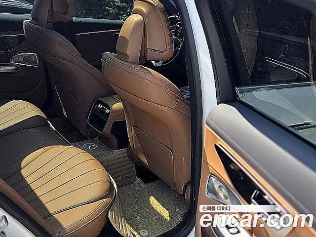 Mercedes-Benz E-Class — Фото автомобиля 10