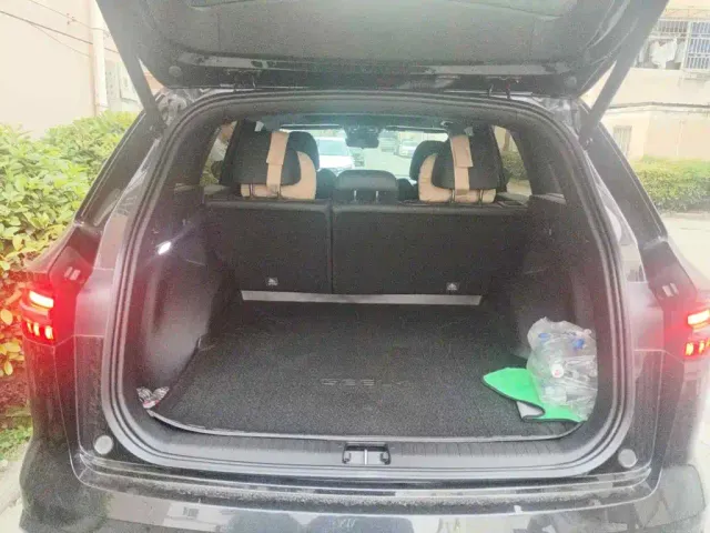 Geely Xingyue L — Фото автомобиля 5