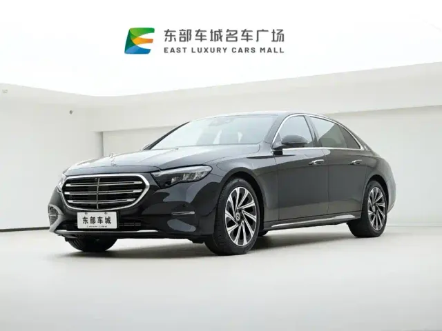 Фотография автомобиля — Mercedes-Benz E-Class