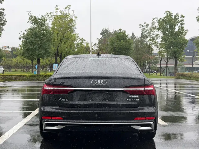 Audi A6L — Фото автомобиля 5