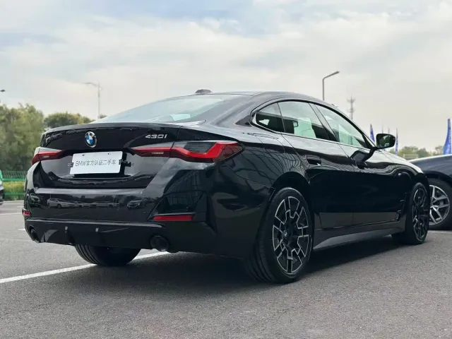 BMW 4 Series — Фото автомобиля 10