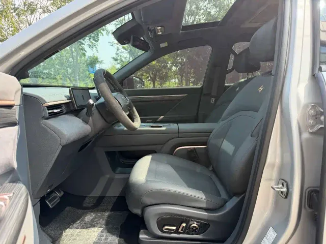Dongfeng eπ 008 — Фото автомобиля 7