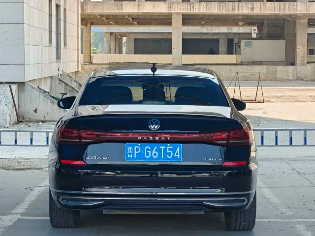 Volkswagen Passat — Фото автомобиля 6