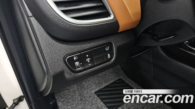 Kia Seltos New — Фото автомобиля 23