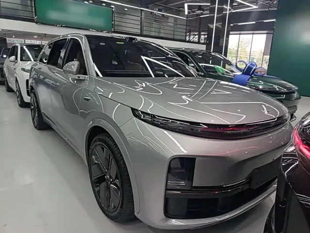 Li Auto L7 — Фото автомобиля 3