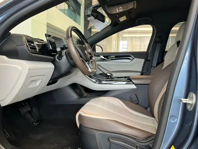 BYD Qin PLUS — Фото автомобиля 10