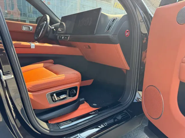 Li Auto L7 — Фото автомобиля 8