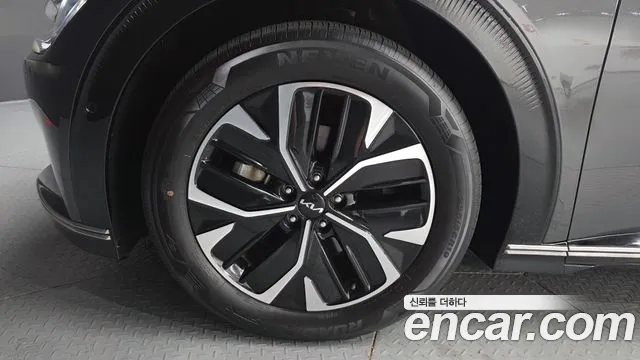 Kia EV6 — Фото автомобиля 5