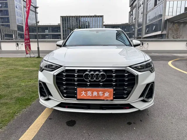 Audi Q3 — Фото автомобиля 2