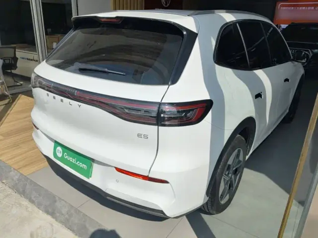 Geely Galaxy E5 — Фото автомобиля 6