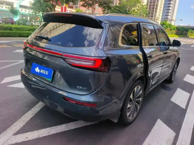 Aito M7 — Фото автомобиля 3