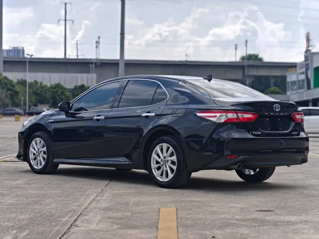 Toyota Camry — Фото автомобиля 4