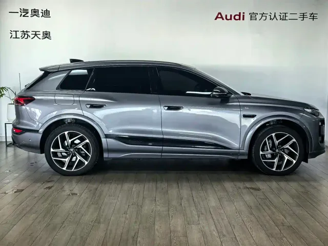 Audi Q6L e-tron — Фото автомобиля 3
