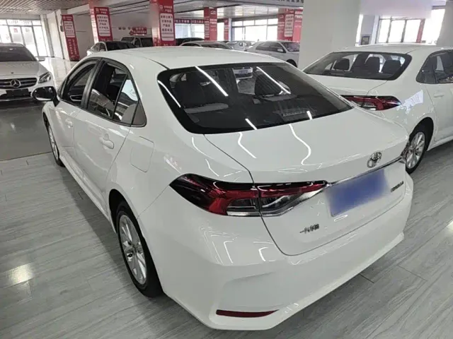 Toyota Corolla — Фото автомобиля 22