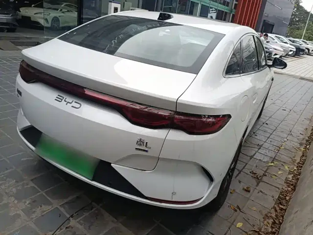 BYD Qin L — Фото автомобиля 6