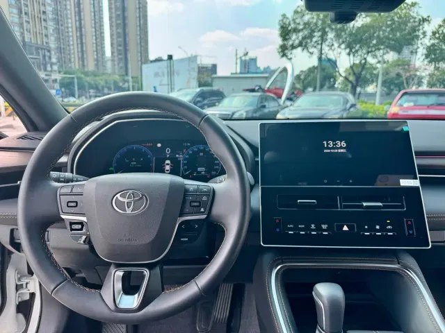 Toyota Avalon — Фото автомобиля 15