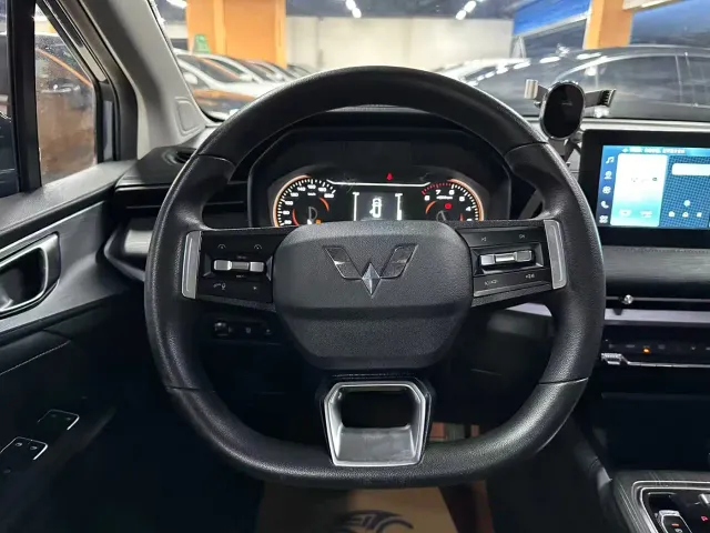 Wuling Jiachen — Фото автомобиля 10
