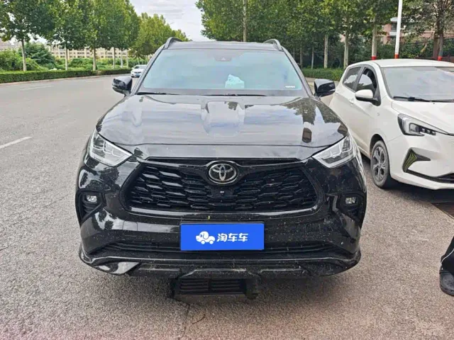 Toyota Highlander — Фото автомобиля 2