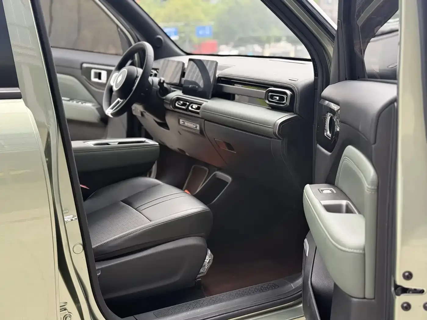 Baojun Baojun Yueye Plus 2024 Smart Premium 4-Seater — Фото автомобиля 8