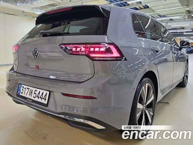 Volkswagen Golf Golf 8 поколение 2.0 TDI Prestige — Фото автомобиля 4