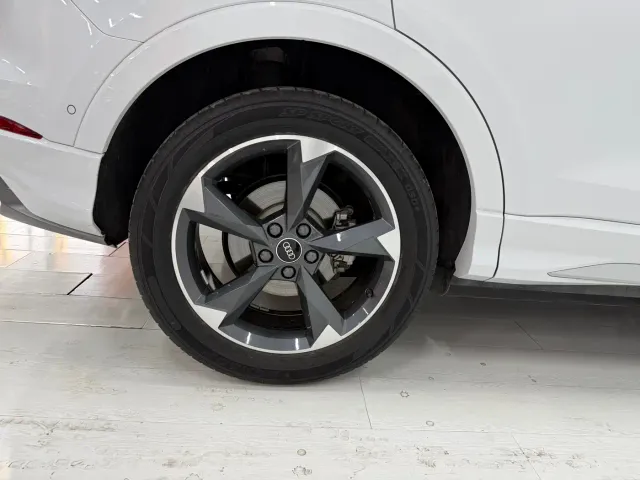 Audi Q3 — Фото автомобиля 20